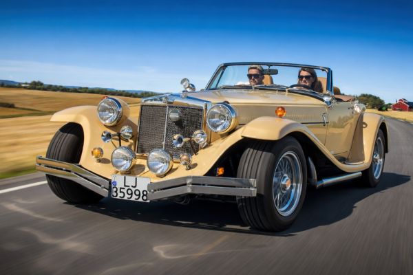 Clenet Roadster Driveout!