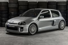Renault Clio V6 Driveout!