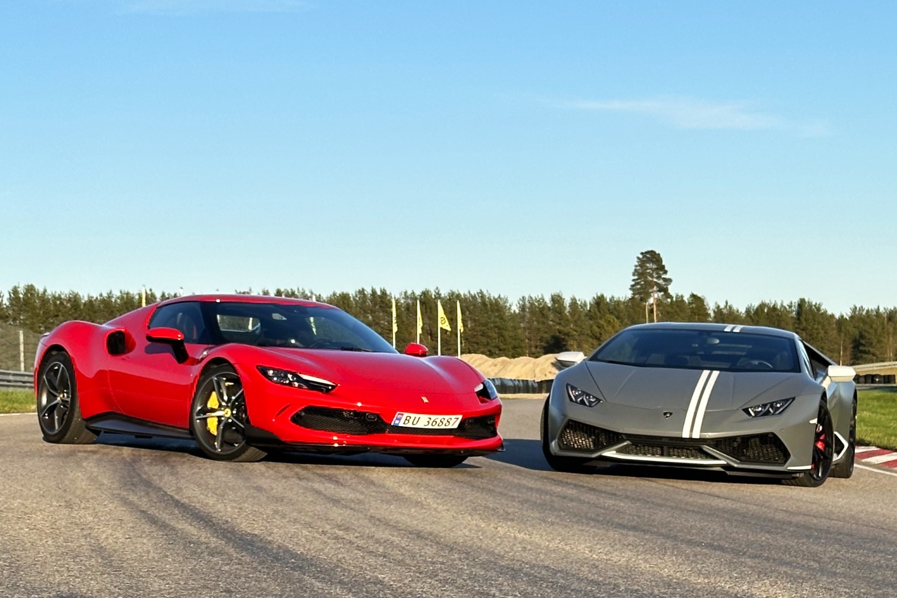 Ferrari vs Lamborghini Driveout!